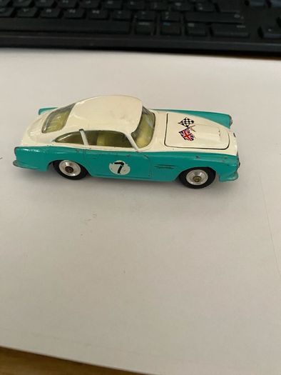 Corgi Toys Aston Martin DB4 competition 1963