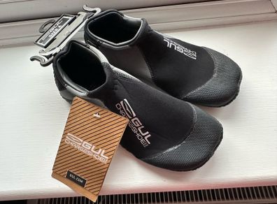 Brand new Gul water shoes - black - UK 4