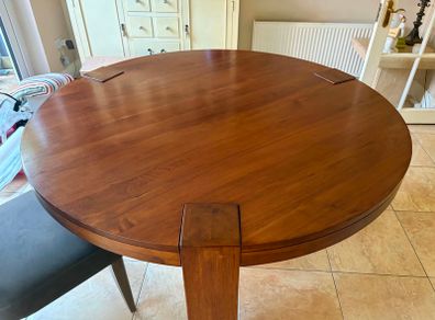 Round Dining Table