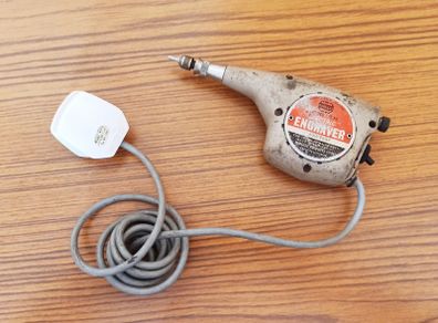 Electric engraver Burgess Model VT 62  200/220V AC mains  working fine