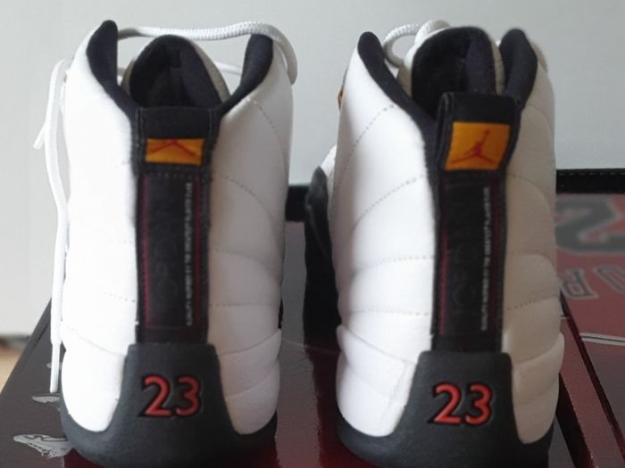 Air Jordan Countdown Pack: Jordan 11 + Jordan 12, 2 pairs
