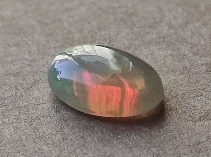 OPAL gemstone 1.5ct