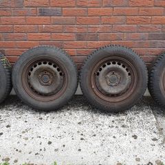 4 spare wheels and tyres
