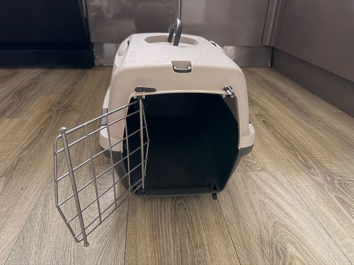 Cat Transport Crate
