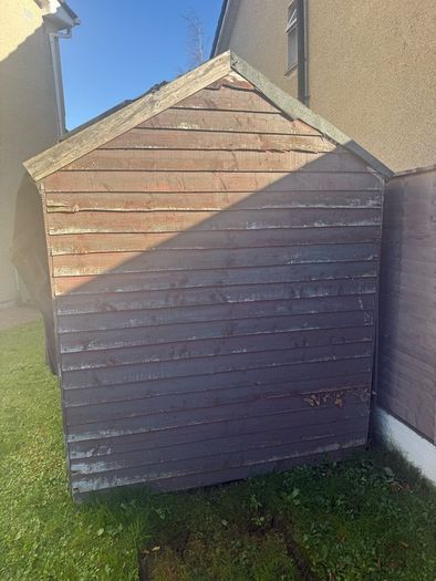 shed / wood