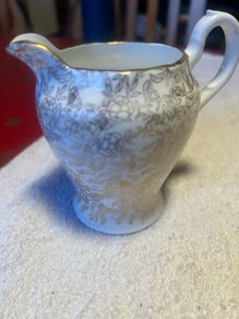 Colclough Royal Vale Milk Jug Bone China Tea Set Creamer White And Gold Chintz