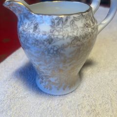Colclough Royal Vale Milk Jug Bone China Tea Set Creamer White And Gold Chintz