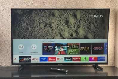 Samsung 43 4K UHD Smart TV  Like New, Perfect Working Order