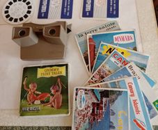 Vintage Belgian View Master with Large Selection of Discs