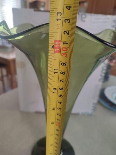 1920 Vintage Stuart GREEN Crystal Trumpet Vase STAMPED ON BEASE,