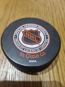 Toronto Maple leafs hockey puck official