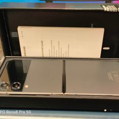 Samsung Galaxy Z-Flip 4 128GB Dual Sim Unlocked (Like New)