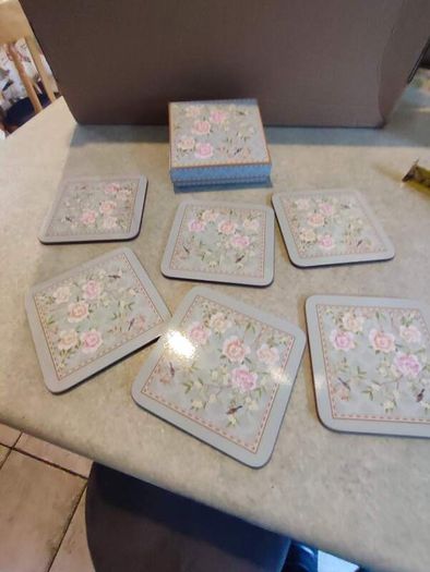 Coaster Agua Garden, 6 Pieces