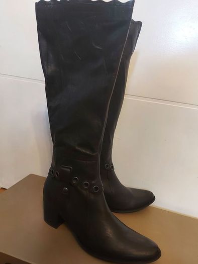 RRP 160 Eur French Design Real Leather Ladies Tall boots noir black perforated Fugitive new boxed size 5 LAST PAIR LEFT