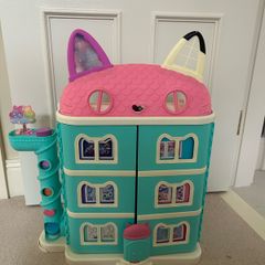 Gabbys Dollhouse