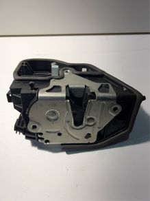 BMW 5 series e60 drivers side rear Door Latch Actuator Catch Right Rear 7202148