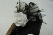 Black and White Feather shoe clips