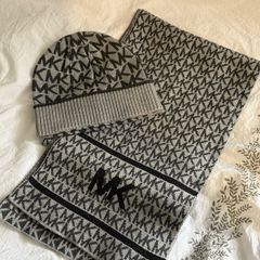 Michael Kors matching hat & scarf set
