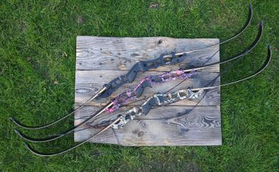 Archery Bow, Recurve 62" ( 30 to 50 lbs). +3x arrows