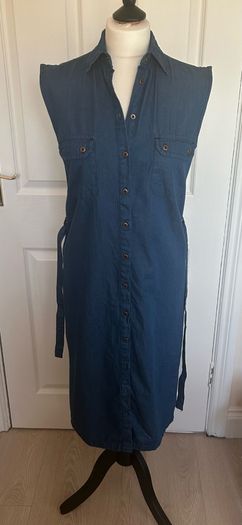 Knee-length blue denim dress
