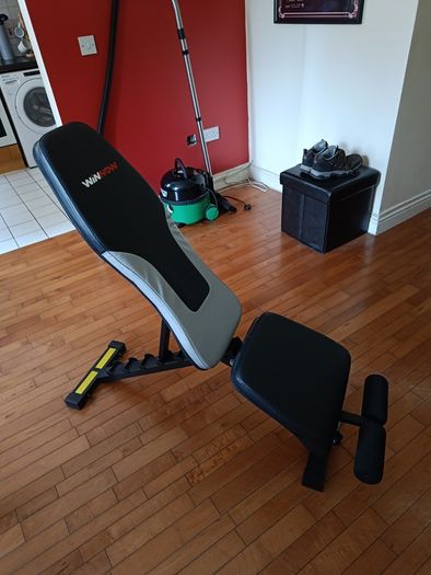 Adjustable Weight Bench