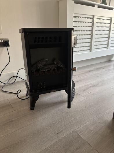 B&Q Traditional Electric Stove Heater - 2kW Log Effect - DBL05A-MS6N - Fully Working
