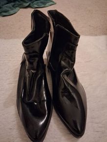Ladies boots