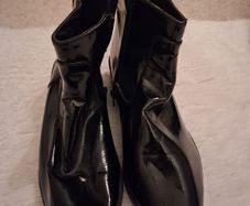 Ladies boots