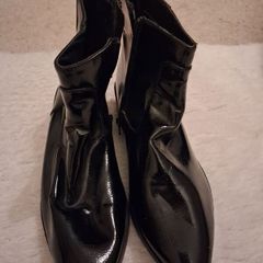 Ladies boots