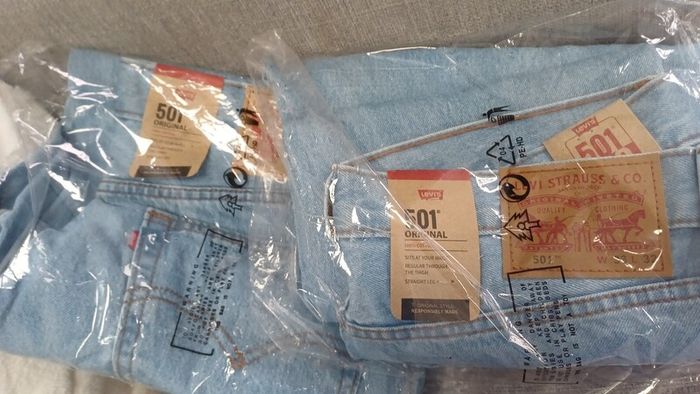 levis