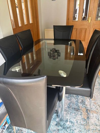 Pre Loved 6 Seater Dining Table with 6 Chairs