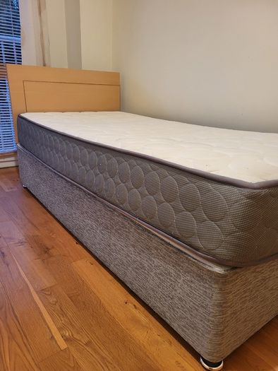 Single mattress +bed