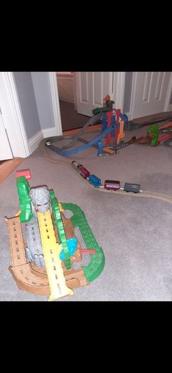 Thomas the tank everything! train sets, engines, tracks, carriages.. New Value is more than e1000.