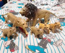 Vintage AAA Lion toys