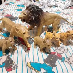Vintage AAA Lion toys