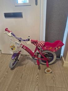 Minnie Mouse Girls Bike 12" with Stabilizers (Pink & Purple)