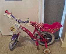 Minnie Mouse Girls Bike 12" with Stabilizers (Pink & Purple)