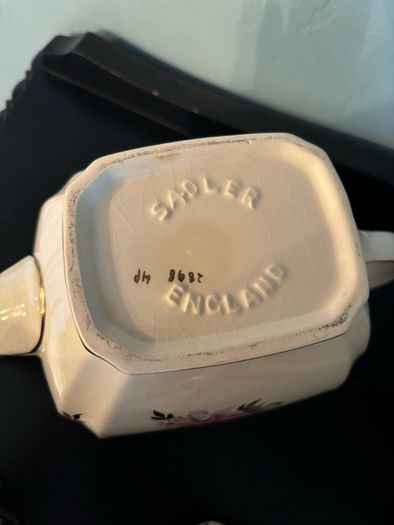 Sadler Teapot