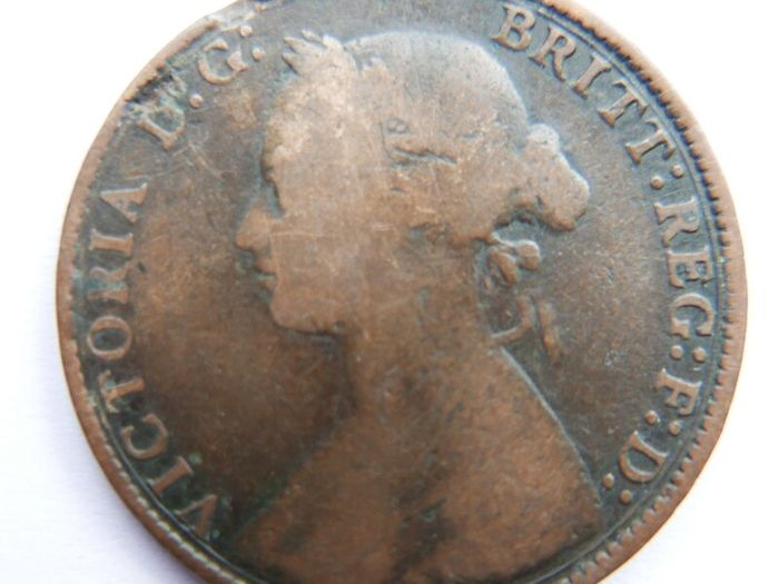 1875  Victoria Half Penny,