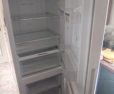 Hoover 70/30 Fridge freezer (not fully working)