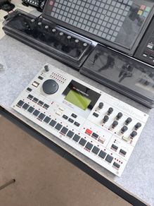 Elektron Machinedrum SPS-1UW+ MKII with Black Faceplate