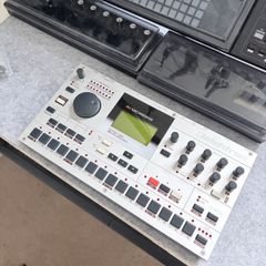 Elektron Machinedrum SPS-1UW+ MKII with Black Faceplate