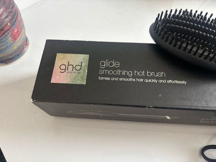 GHD Glide Hot Brush