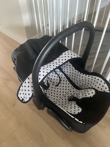 Baby carry cot