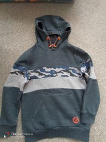 boy's hoodie. Age7/8