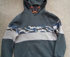 boy's hoodie. Age7/8