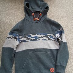 boy's hoodie. Age7/8