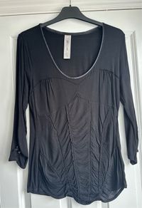 Black Karen Millen top - sz 12