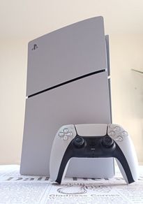 PlayStation 5 1TB disc boxed