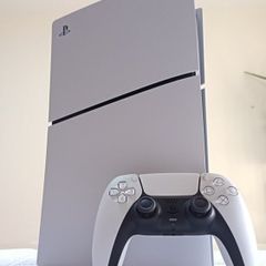 PlayStation 5 1TB disc boxed